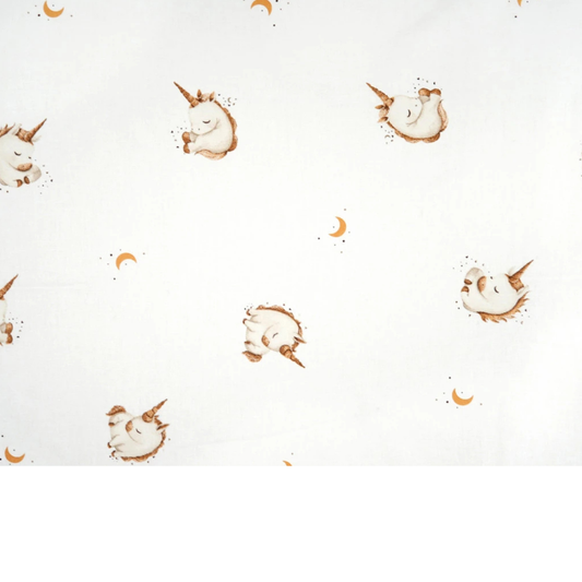 Coupon de Tissu coton Motif licornes - 40cm x 50cm
