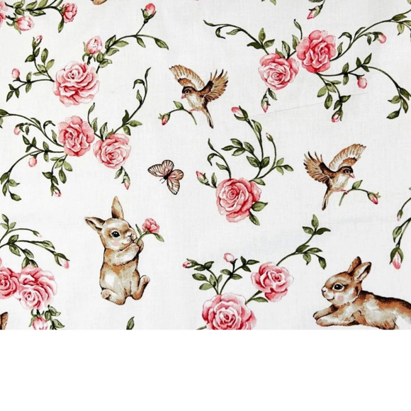 Tissu coton imprimé lapins, oiseaux et fleurs