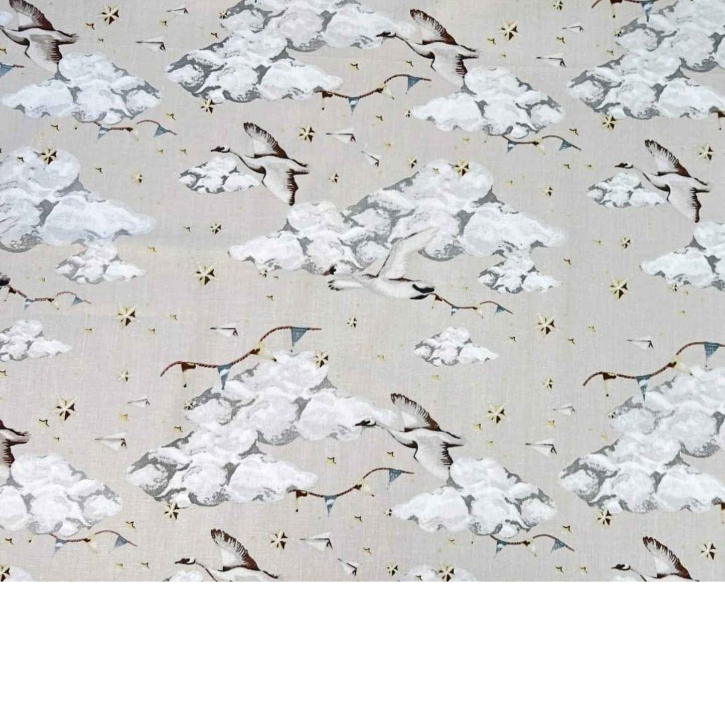Tissu Coton Imprimé Oiseaux Et Nuages Fond Beige